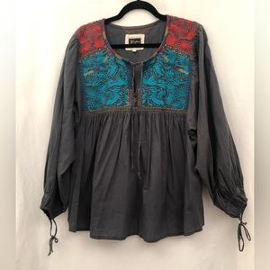 Johnny Was Biya Gray Embroidered Red Blue Birds VNeck Peasant Blouse Size Large